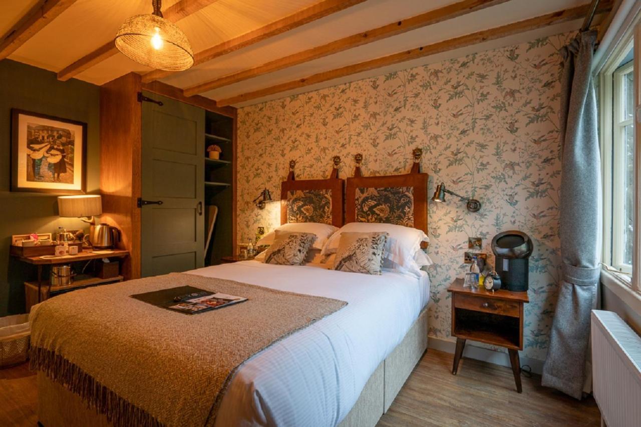 Castle Inn ウェスト・ラルワース エクステリア 写真