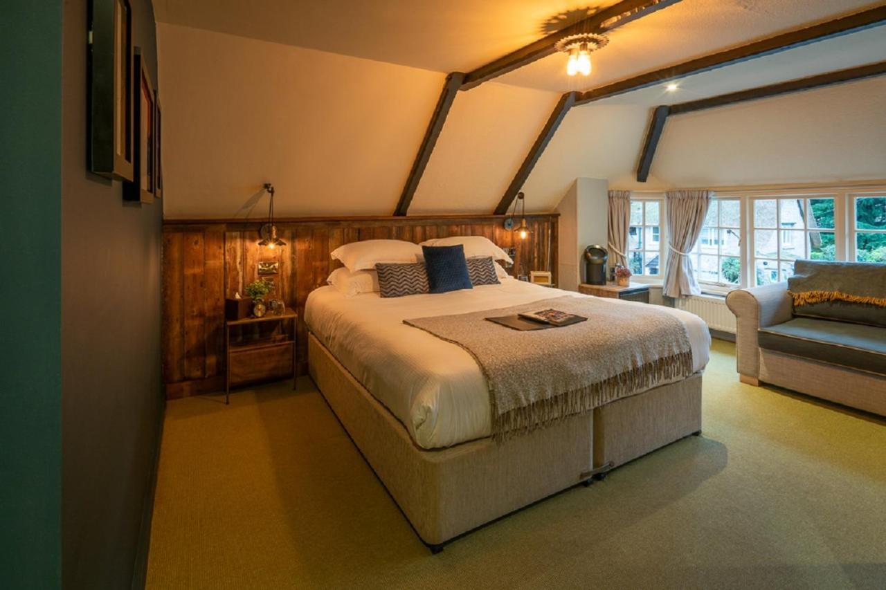 Castle Inn ウェスト・ラルワース エクステリア 写真