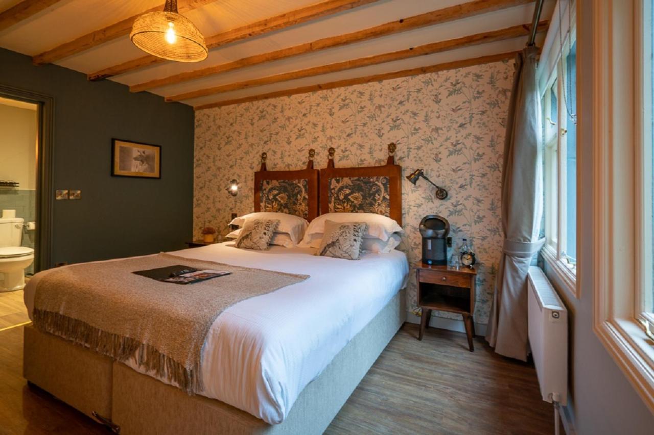 Castle Inn ウェスト・ラルワース エクステリア 写真